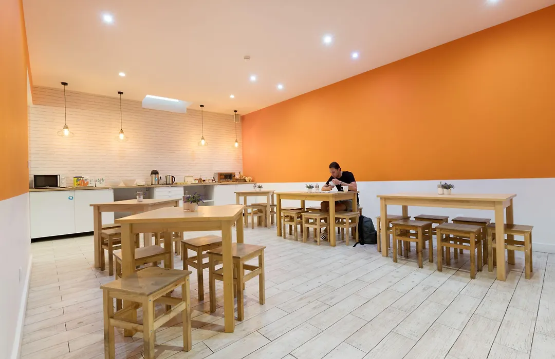 Best Guest Porto Hostel-1